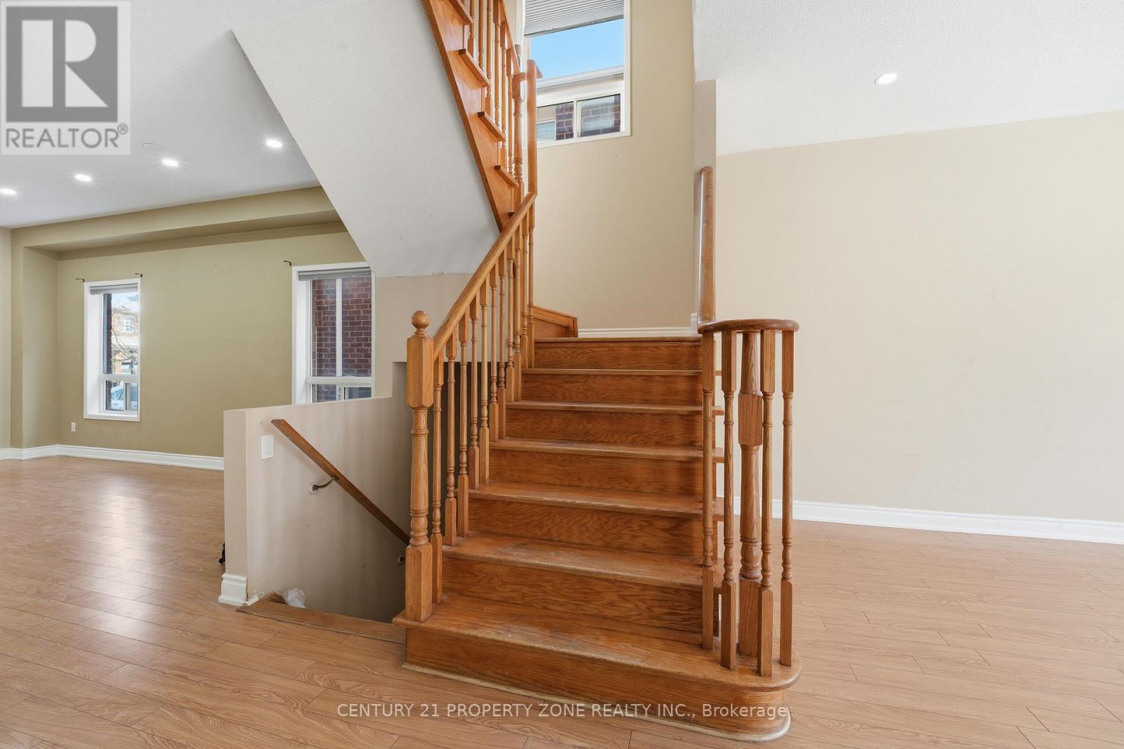 Upper - 50 Commodore Drive, Brampton, Ontario  L6X 0S7 - Photo 15 - W12761750