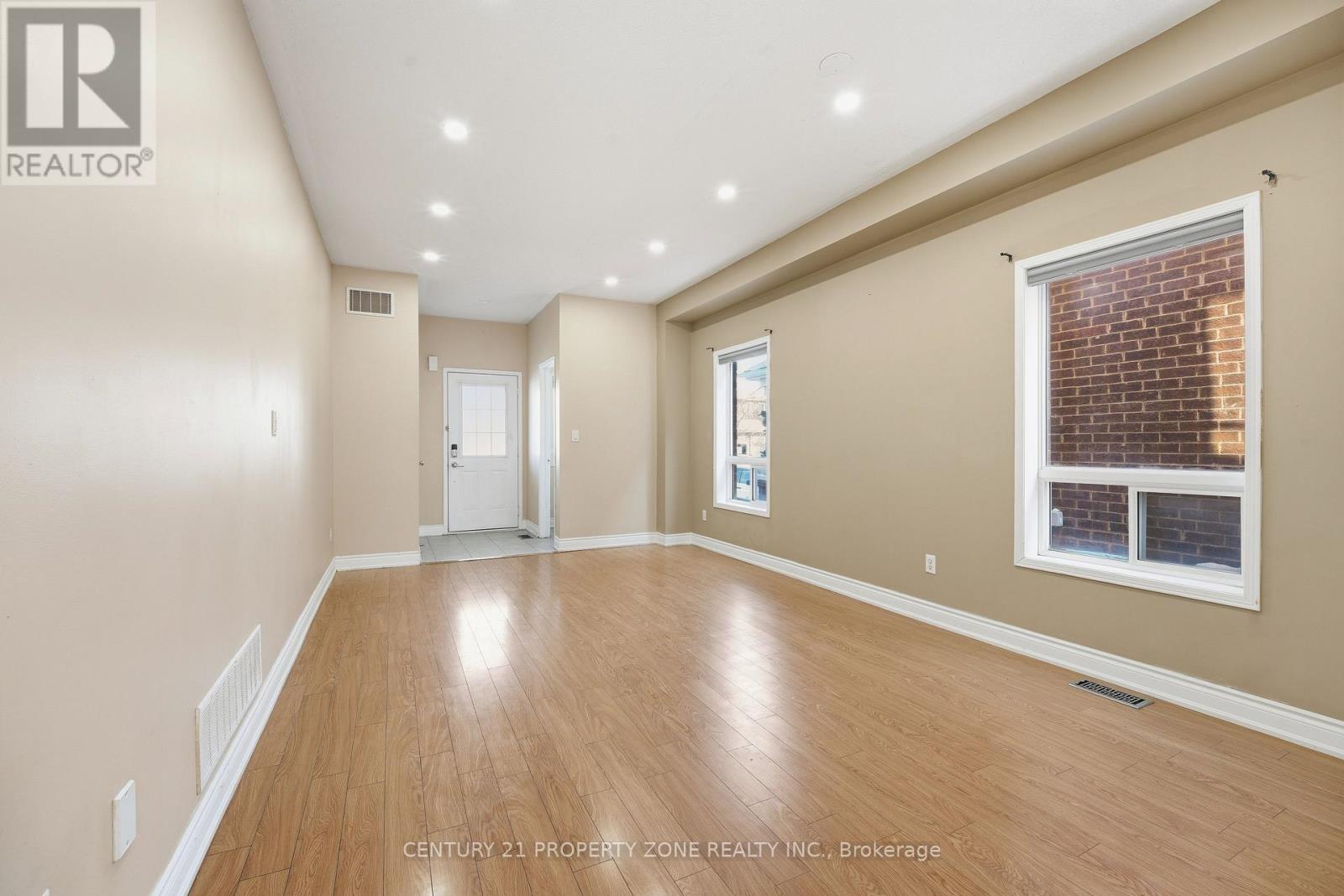 Upper - 50 Commodore Drive, Brampton, Ontario  L6X 0S7 - Photo 7 - W12761750