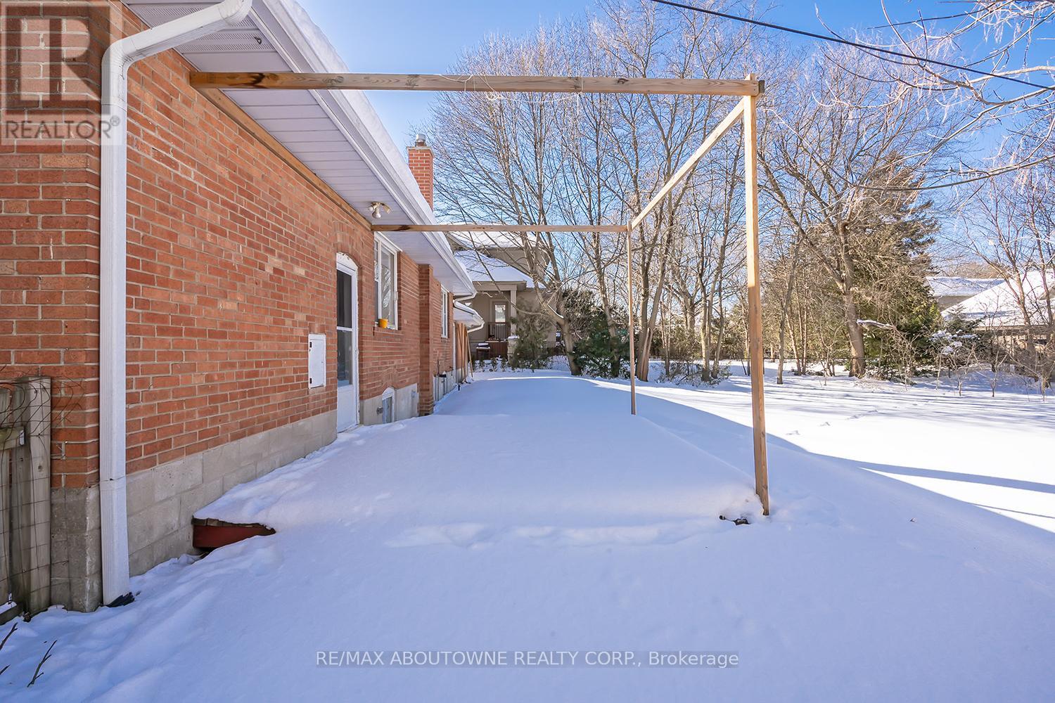 2067 Devon Road, Oakville, Ontario  L6J 2N1 - Photo 40 - W12761754