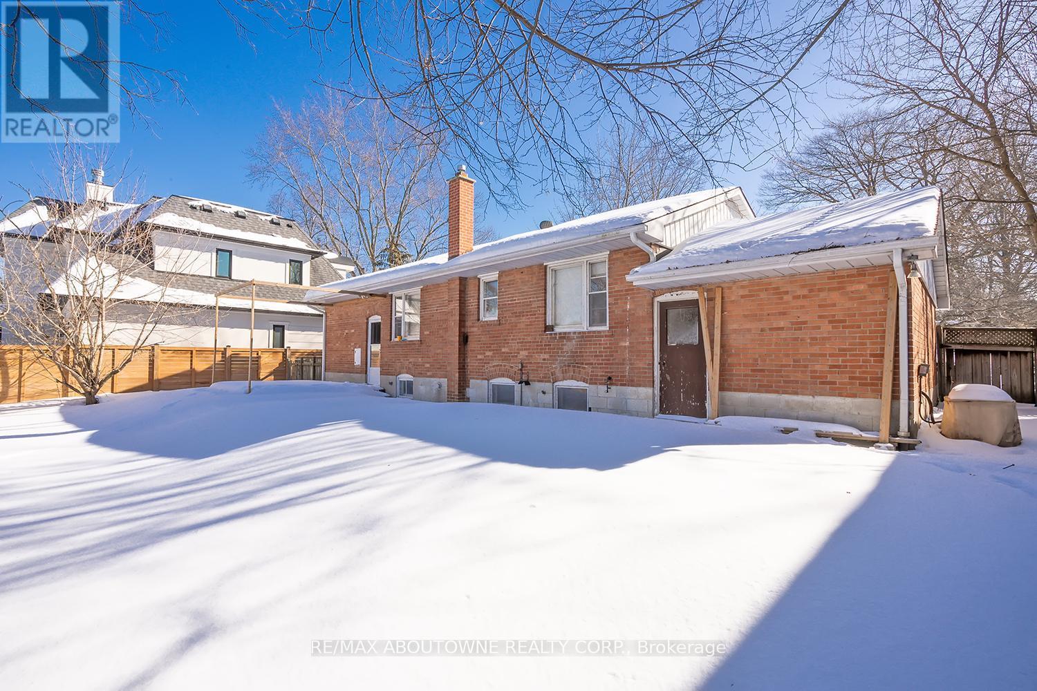 2067 Devon Road, Oakville, Ontario  L6J 2N1 - Photo 44 - W12761754