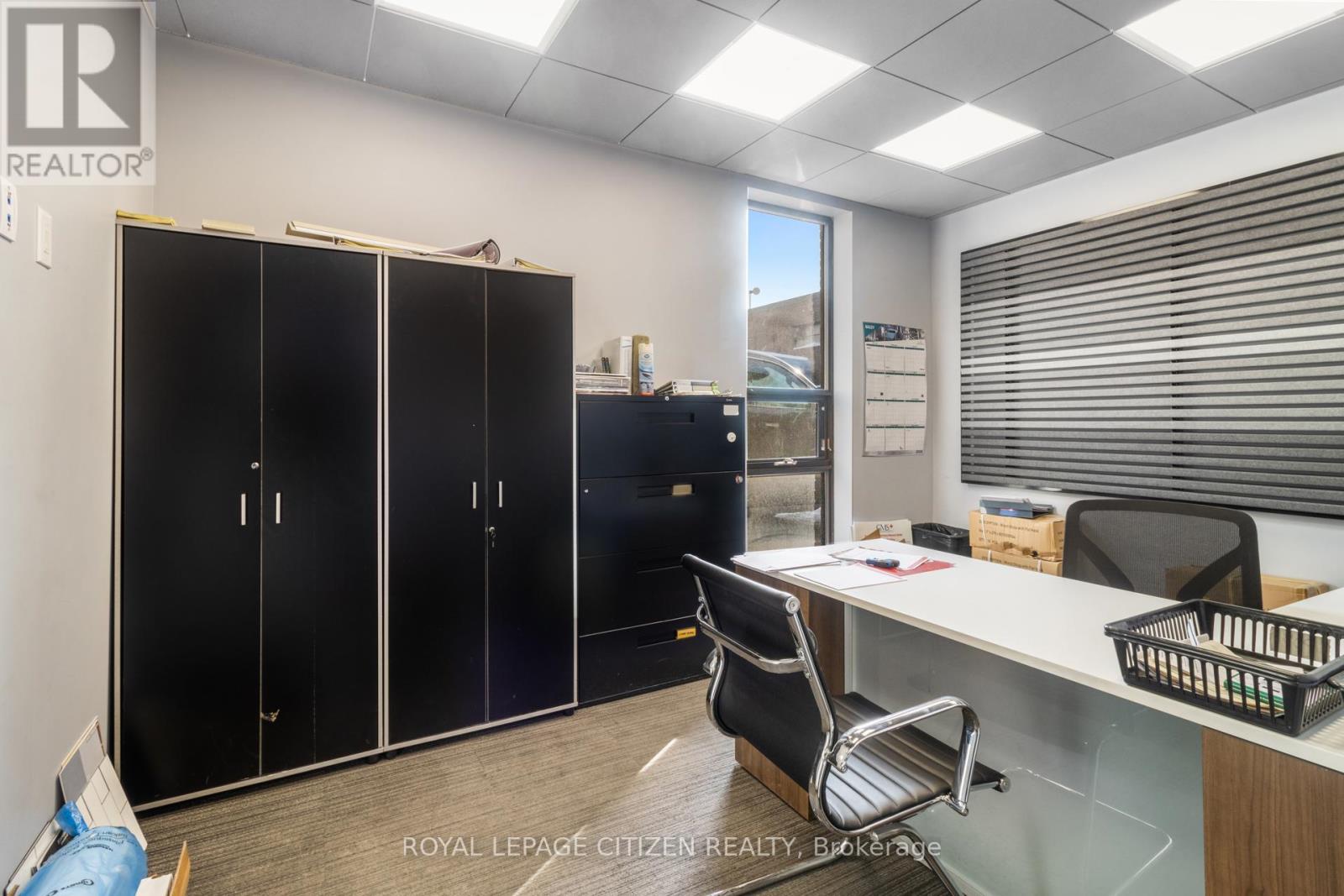 25 Meteor Drive, Toronto (West Humber-Clairville), Ontario  M9W 1A3 - Photo 14 - W12761770