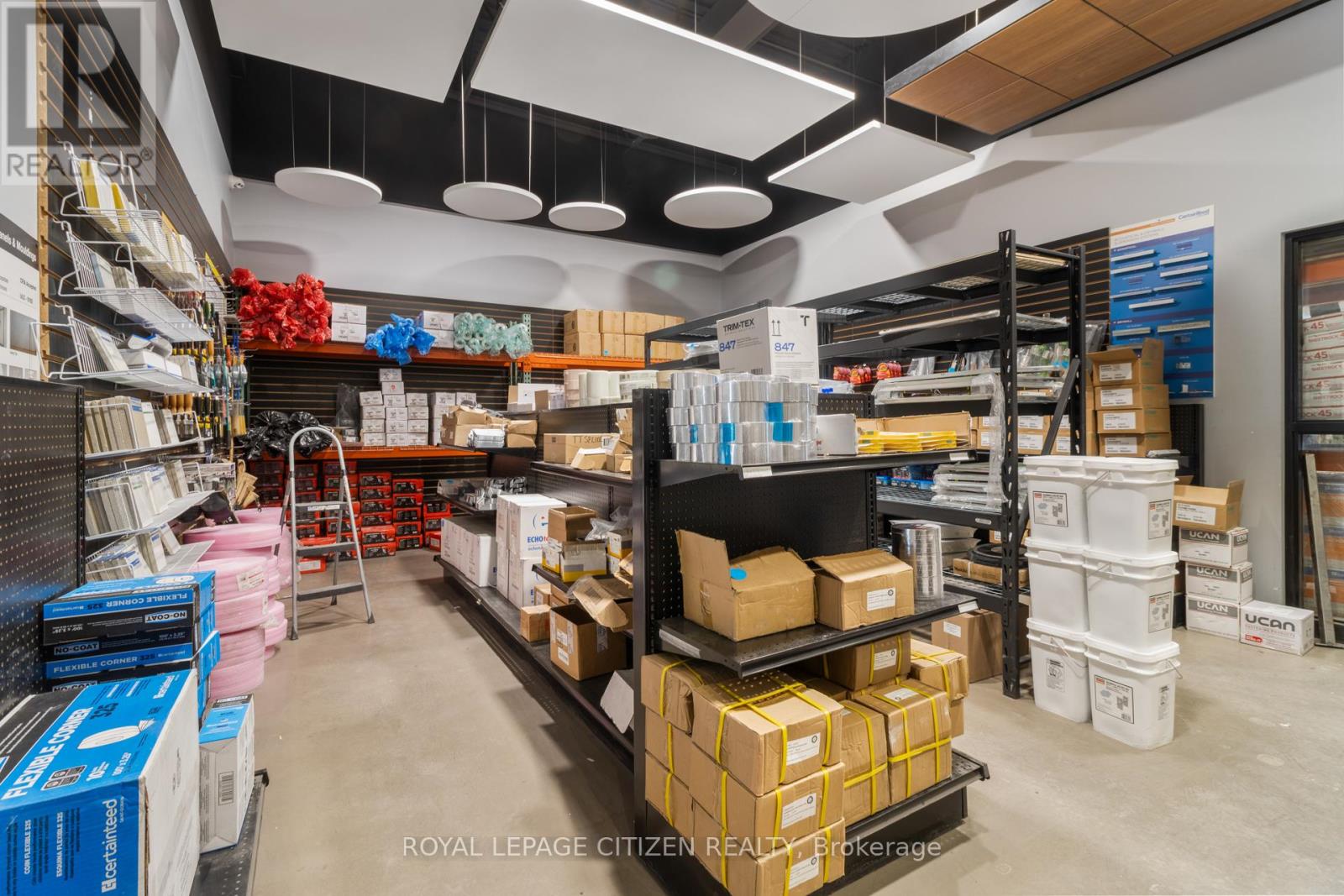 25 Meteor Drive, Toronto (West Humber-Clairville), Ontario  M9W 1A3 - Photo 33 - W12761770