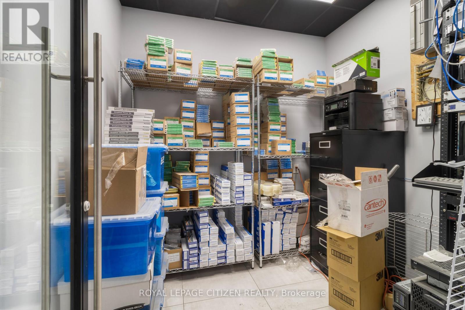 25 Meteor Drive, Toronto (West Humber-Clairville), Ontario  M9W 1A3 - Photo 35 - W12761770