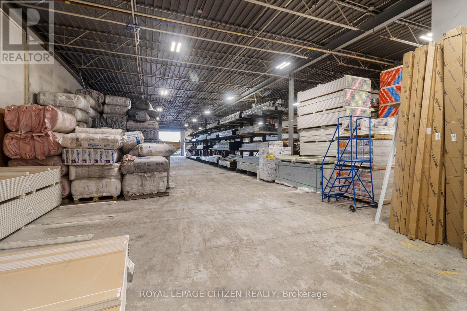 25 Meteor Drive, Toronto (West Humber-Clairville), Ontario  M9W 1A3 - Photo 38 - W12761770