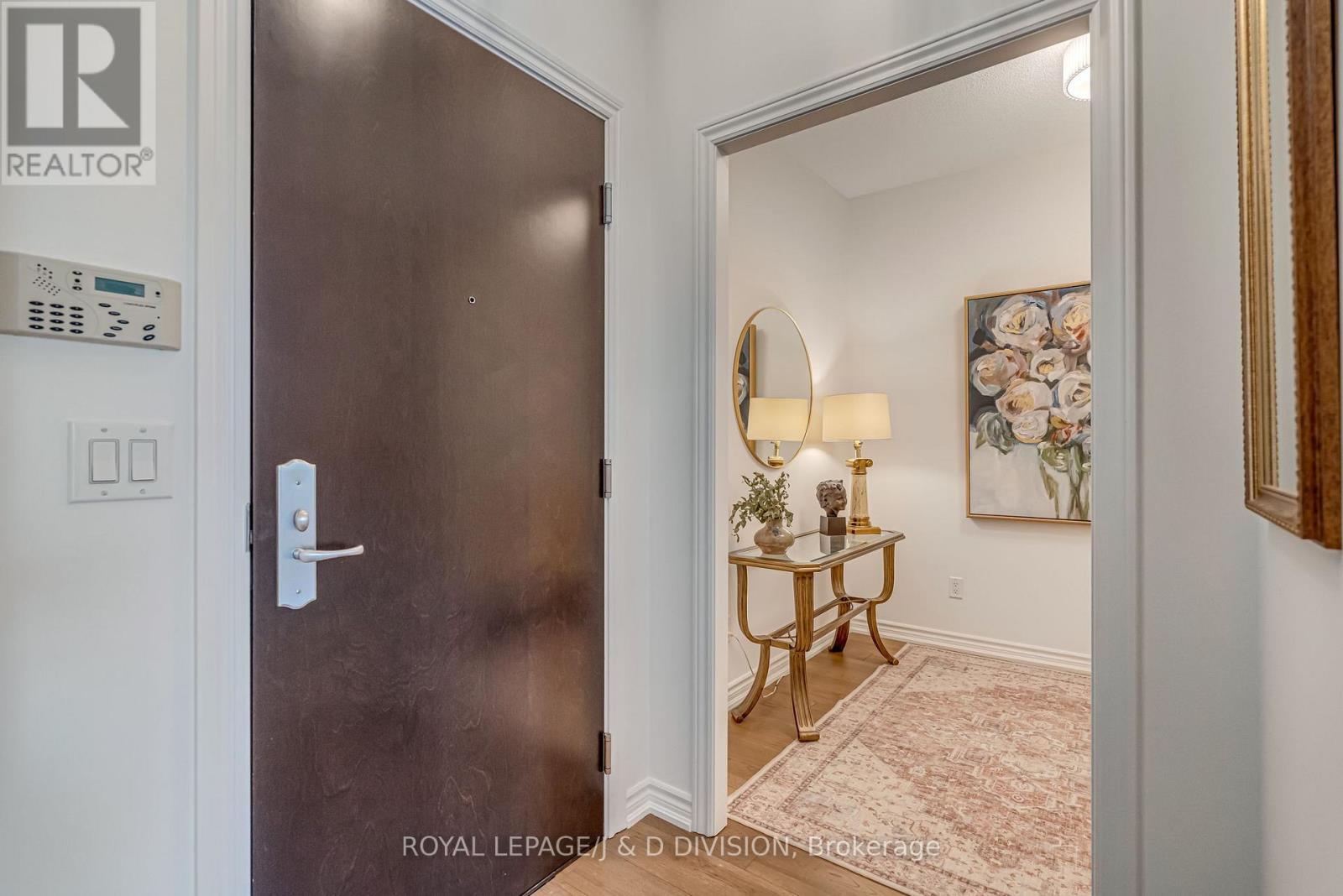 413 - 1135 Royal York Road, Toronto, Ontario  M9A 0C3 - Photo 14 - W12761774