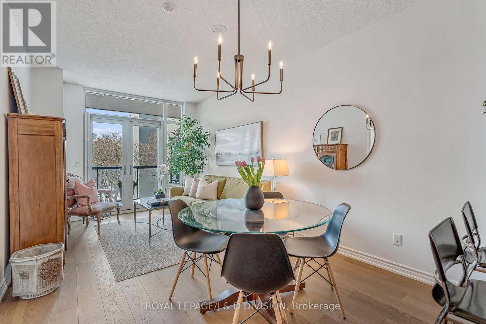 413 - 1135 Royal York Road, Toronto, Ontario  M9A 0C3 - Photo 2 - W12761774