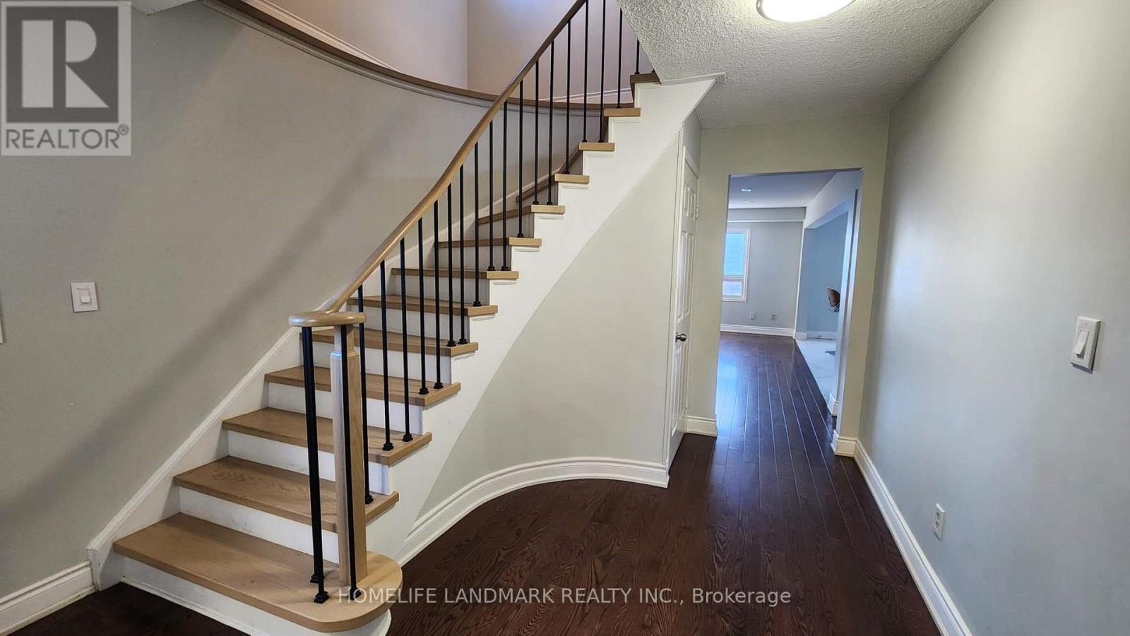 Upper - 200 Forsyth Road, Newmarket, Ontario  L3Y 7Y1 - Photo 10 - N12751602