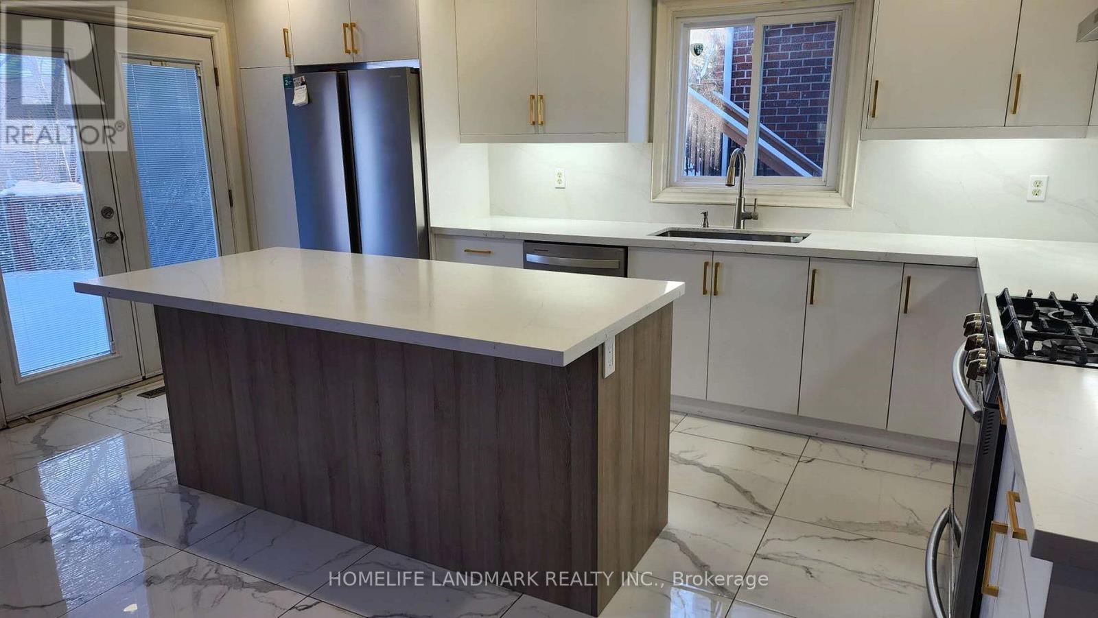 Upper - 200 Forsyth Road, Newmarket, Ontario  L3Y 7Y1 - Photo 8 - N12751602