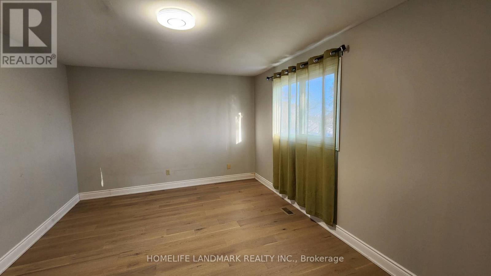 Upper - 200 Forsyth Road, Newmarket, Ontario  L3Y 7Y1 - Photo 11 - N12751602