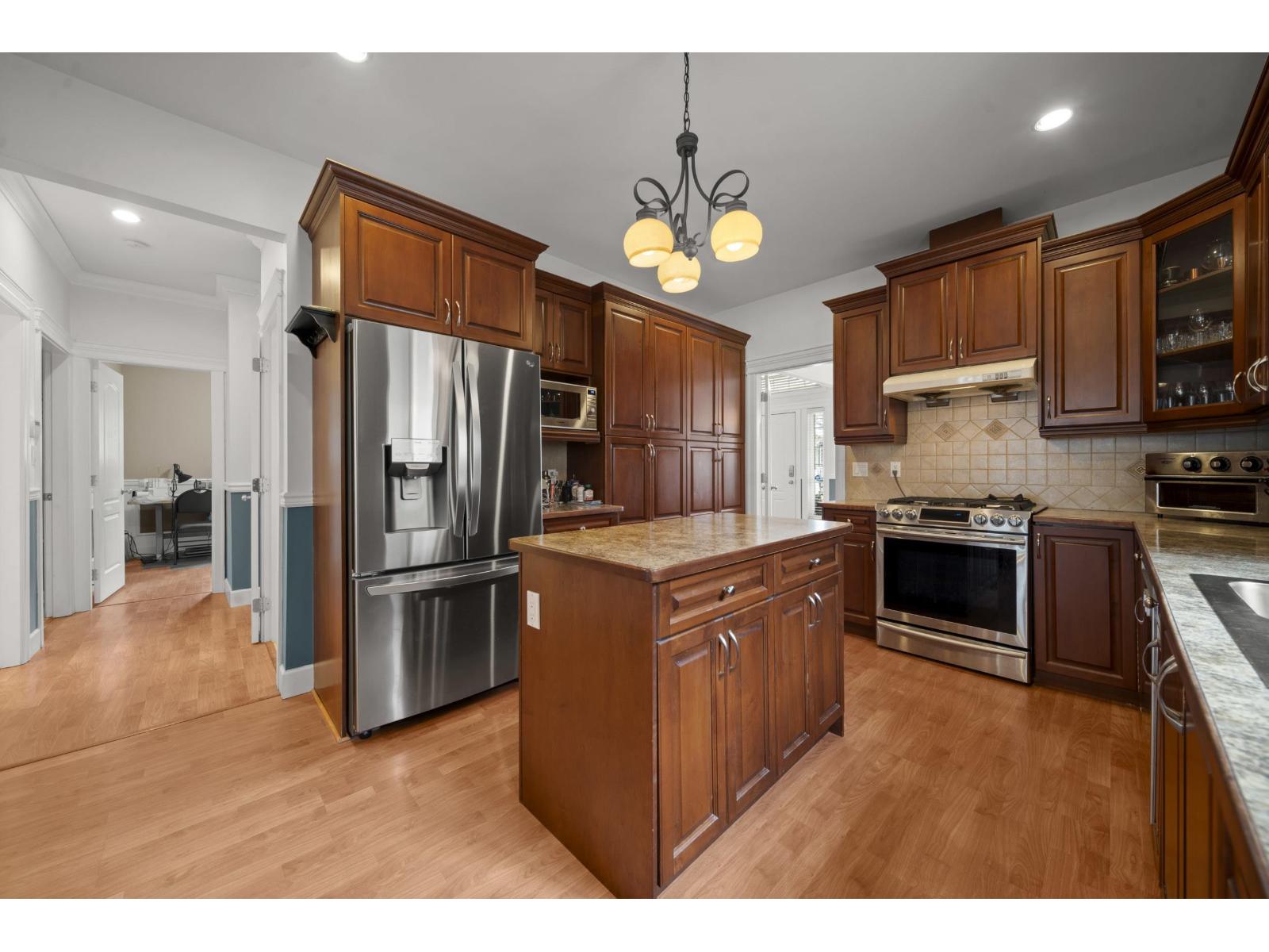 18973 70b Avenue, Surrey, British Columbia  V4N 5N9 - Photo 9 - R3086696