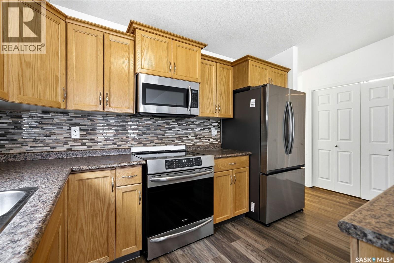 22 2751 Windsor Park Road, Regina, Saskatchewan  S4V 1H1 - Photo 10 - SK028010