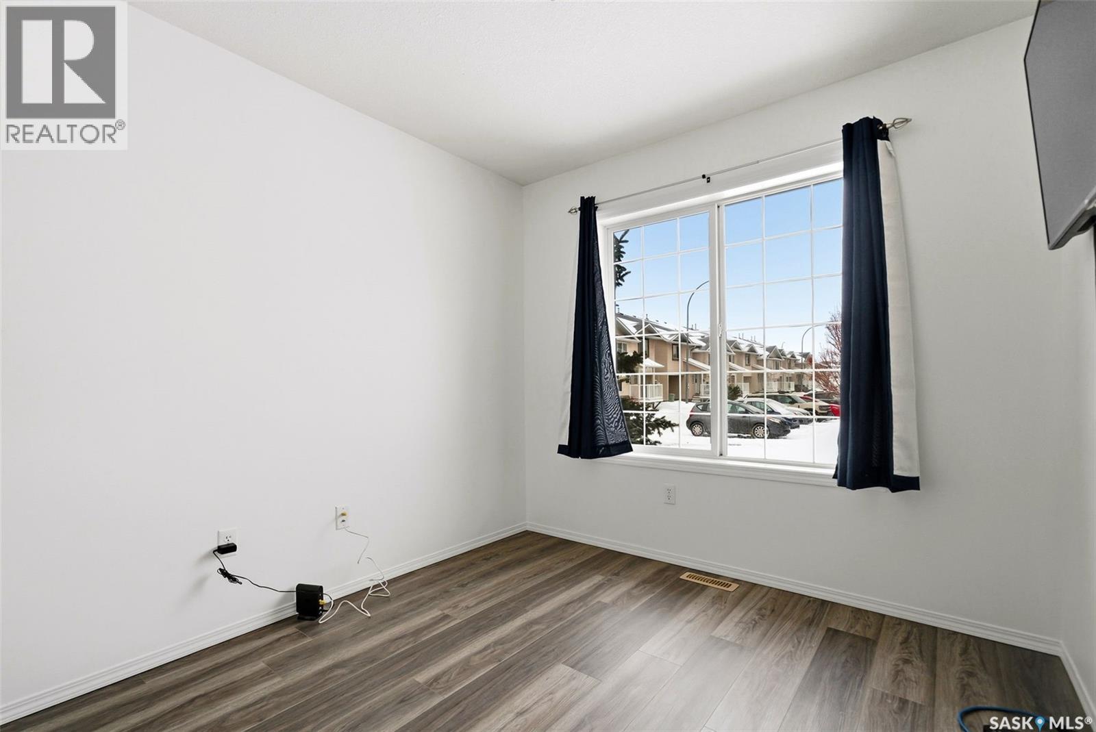 22 2751 Windsor Park Road, Regina, Saskatchewan  S4V 1H1 - Photo 16 - SK028010