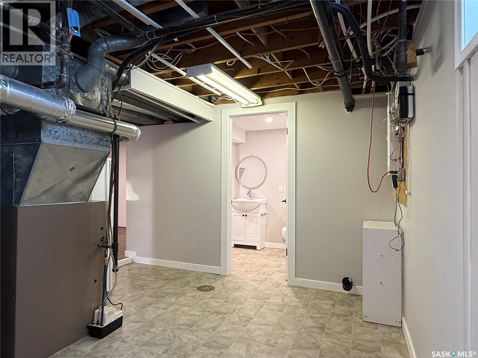 334 9th Avenue W, Melville, Saskatchewan  S0A 2P0 - Photo 22 - SK027998