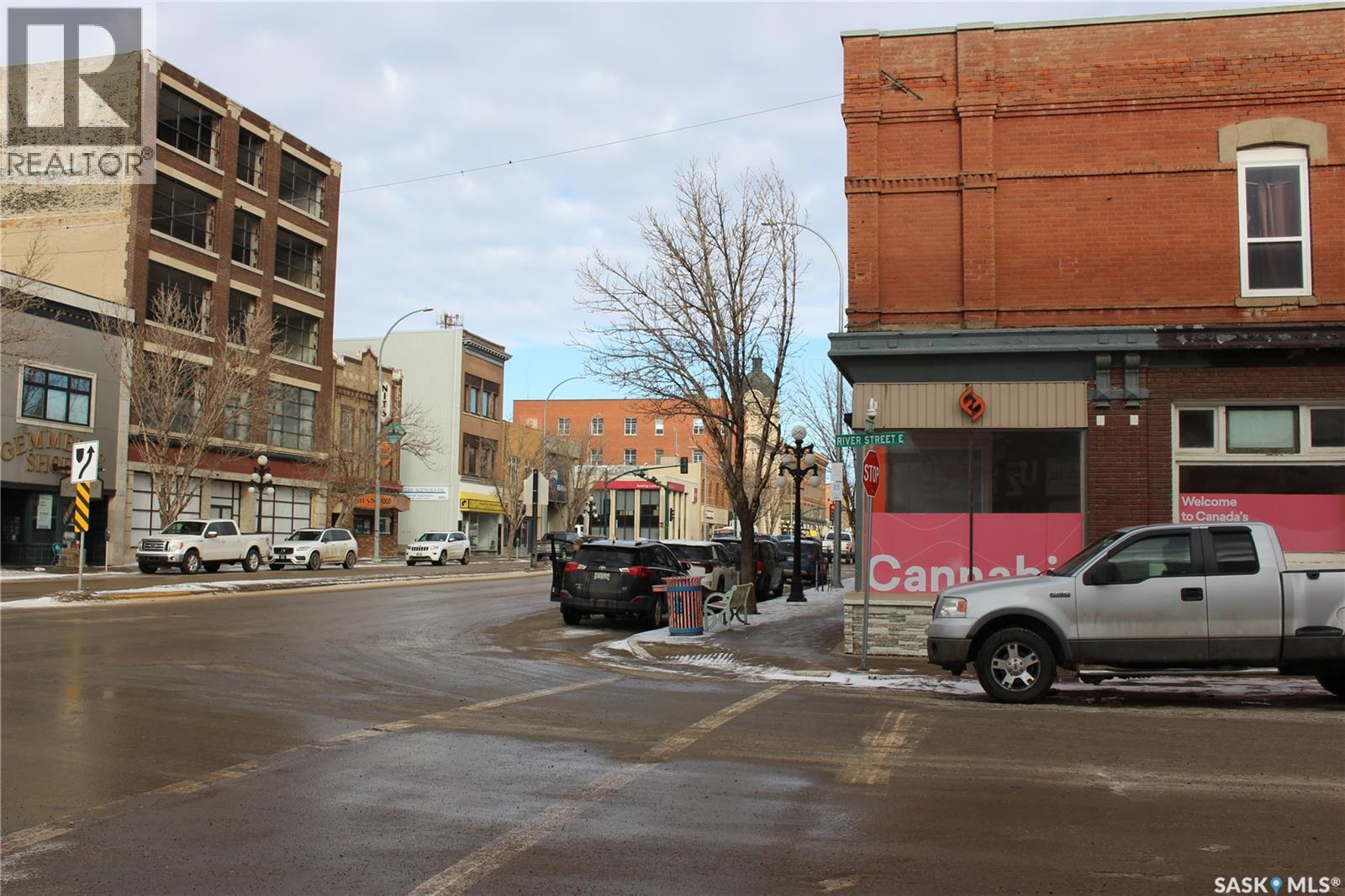 103 Main Street N, Moose Jaw, Saskatchewan  S6H 0V9 - Photo 2 - SK027924