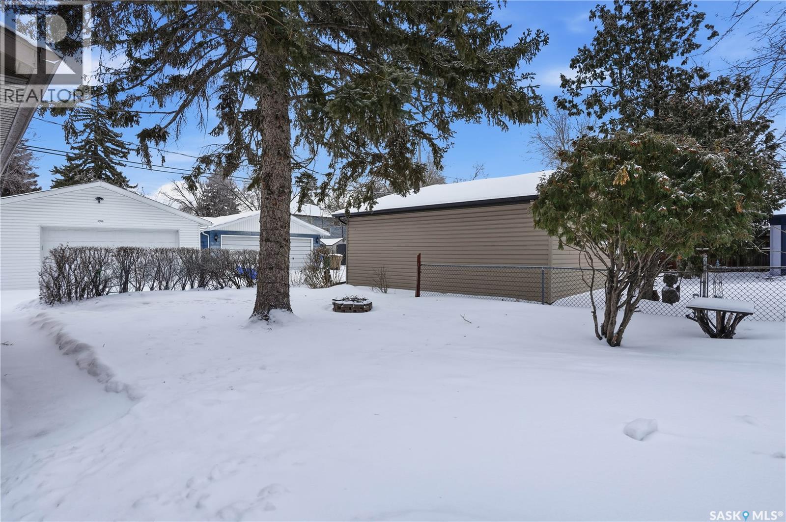 3265 Robinson Street, Regina, Saskatchewan  S4S 1V8 - Photo 39 - SK027901