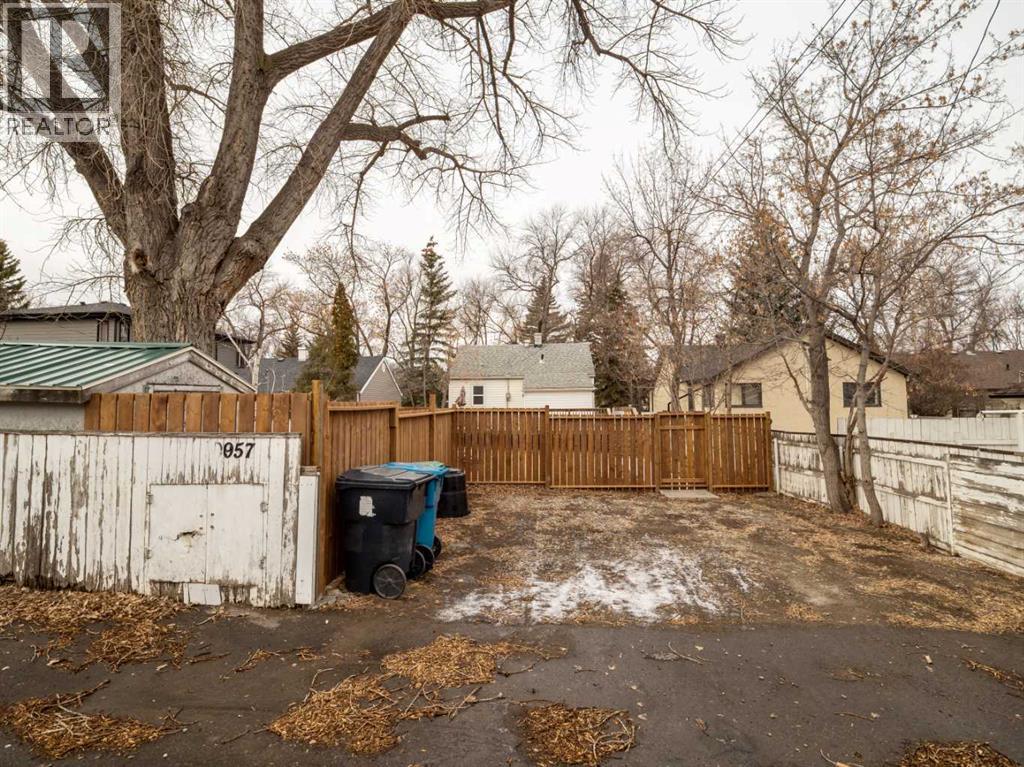 957 12 St  S, Lethbridge, Alberta  T1J 2S8 - Photo 38 - A2282726