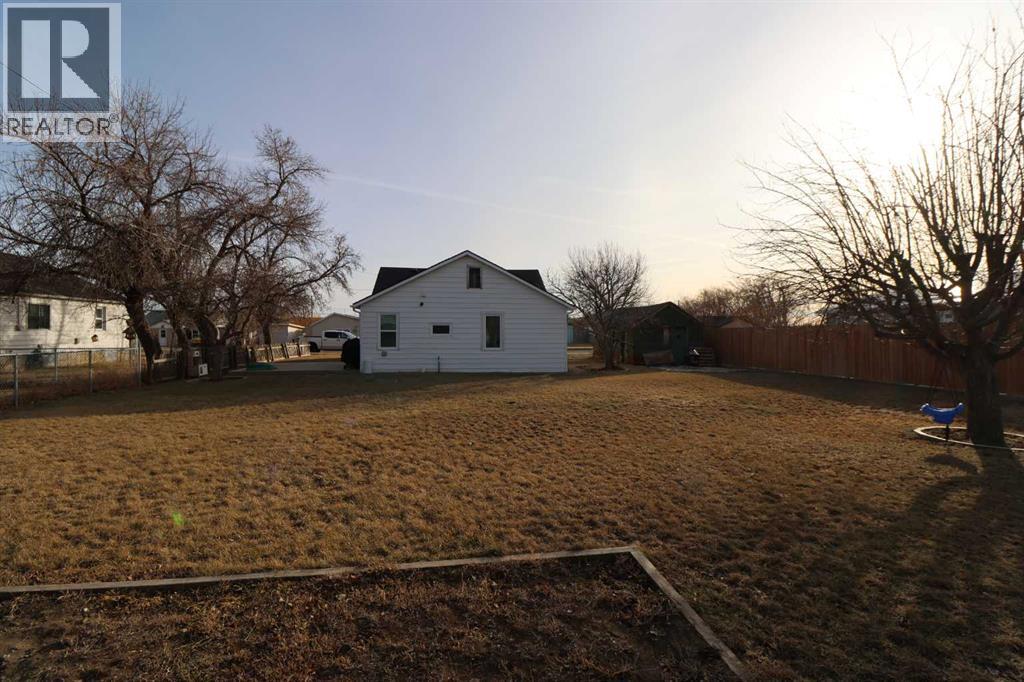 5009 41 Ave, Taber, Alberta  T0K 1A7 - Photo 4 - A2284090