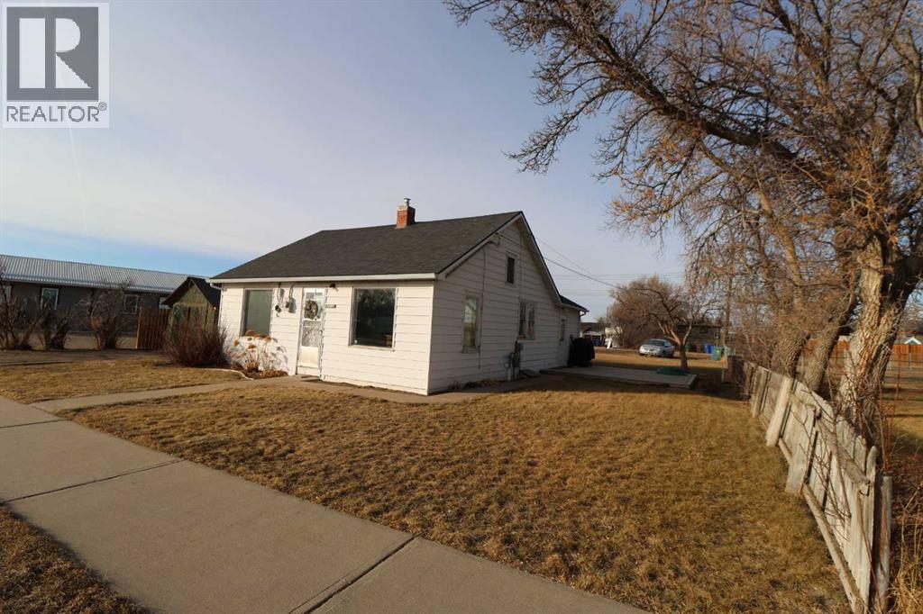 5009 41 Ave, Taber, Alberta  T0K 1A7 - Photo 2 - A2284090