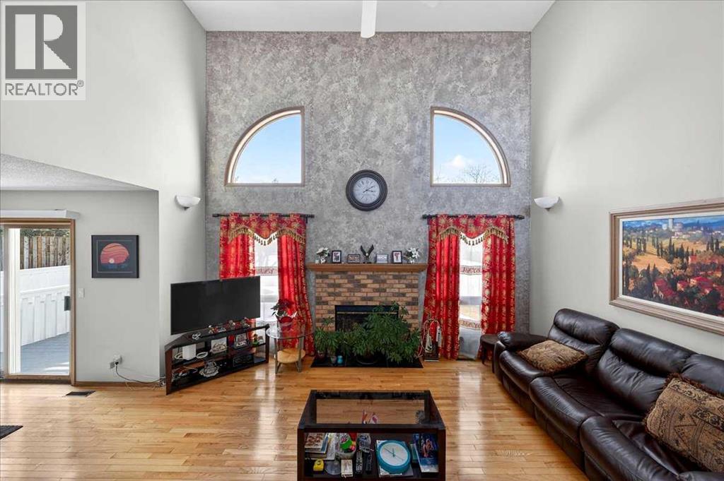 210 Shawinigan Way Sw, Calgary, Alberta  T2Y 2W3 - Photo 8 - A2284079