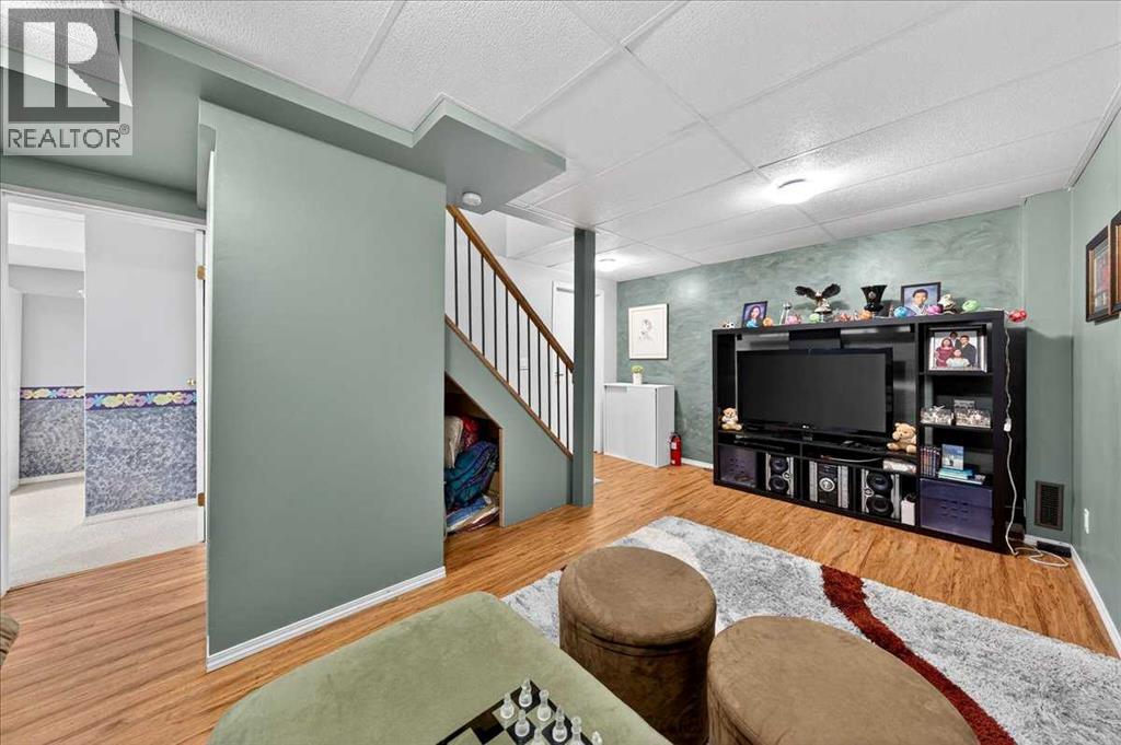 210 Shawinigan Way Sw, Calgary, Alberta  T2Y 2W3 - Photo 24 - A2284079