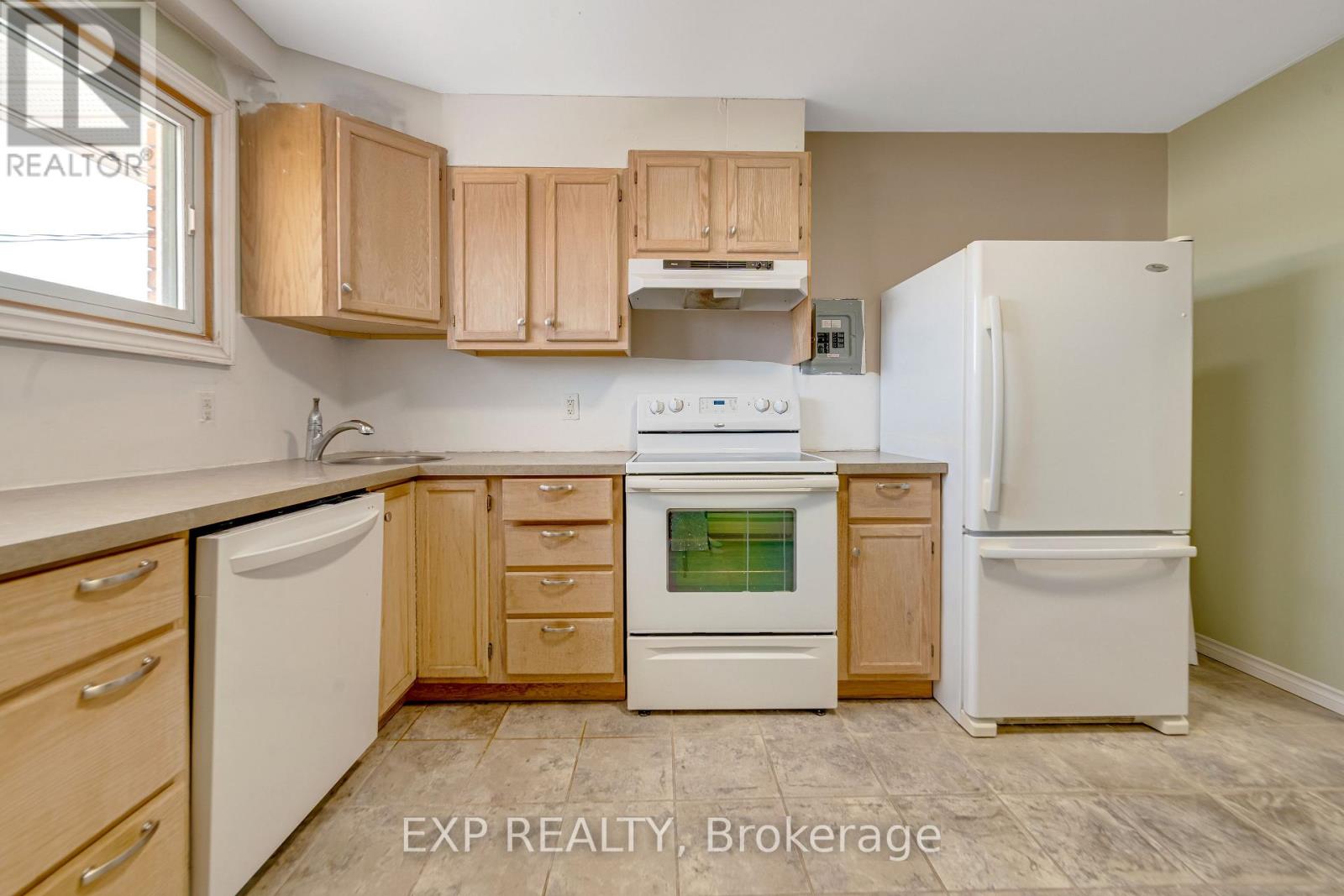 Upper Unit - 1023 Eagle Drive, London South, Ontario  N5Z 3H4 - Photo 9 - X12761240