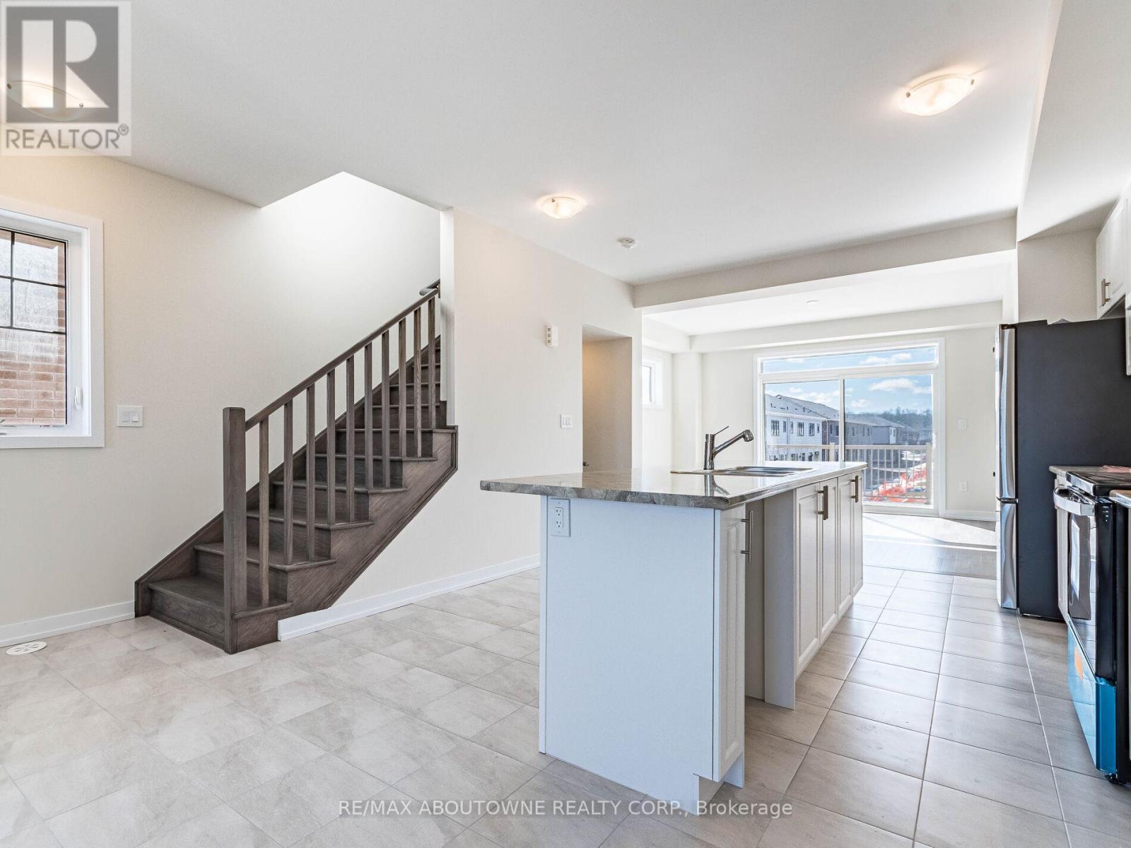 81 Melody Lane, Thorold, Ontario  L3B 0L4 - Photo 12 - X12761294