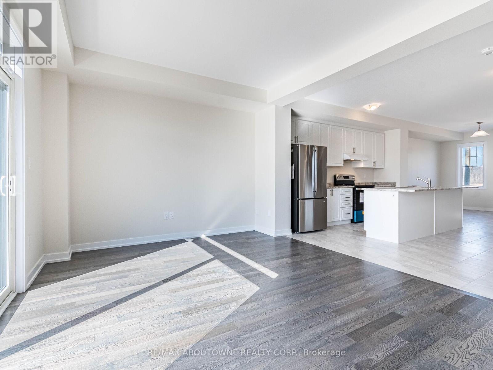 81 Melody Lane, Thorold, Ontario  L3B 0L4 - Photo 15 - X12761294