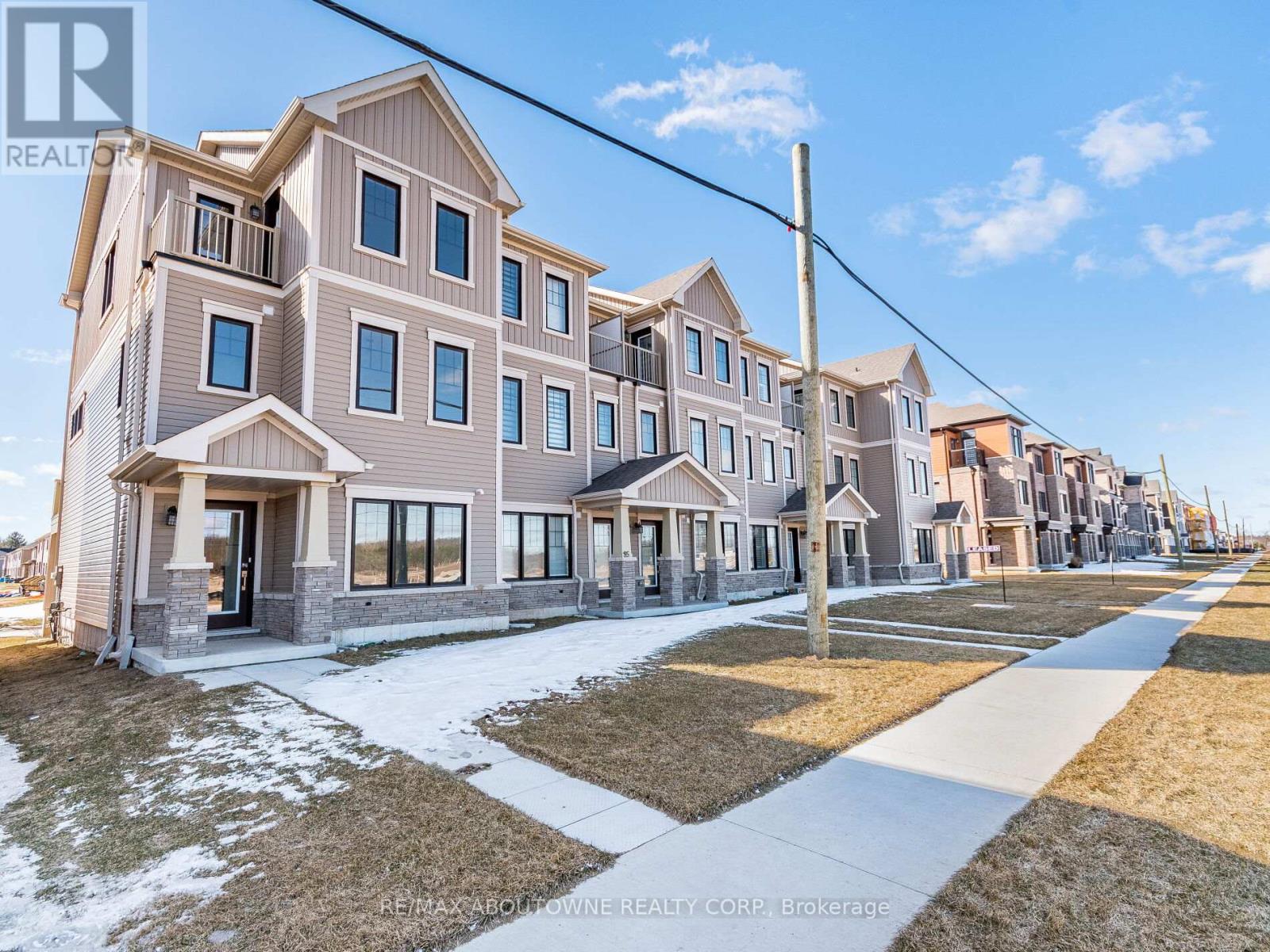 81 Melody Lane, Thorold, Ontario  L3B 0L4 - Photo 39 - X12761294