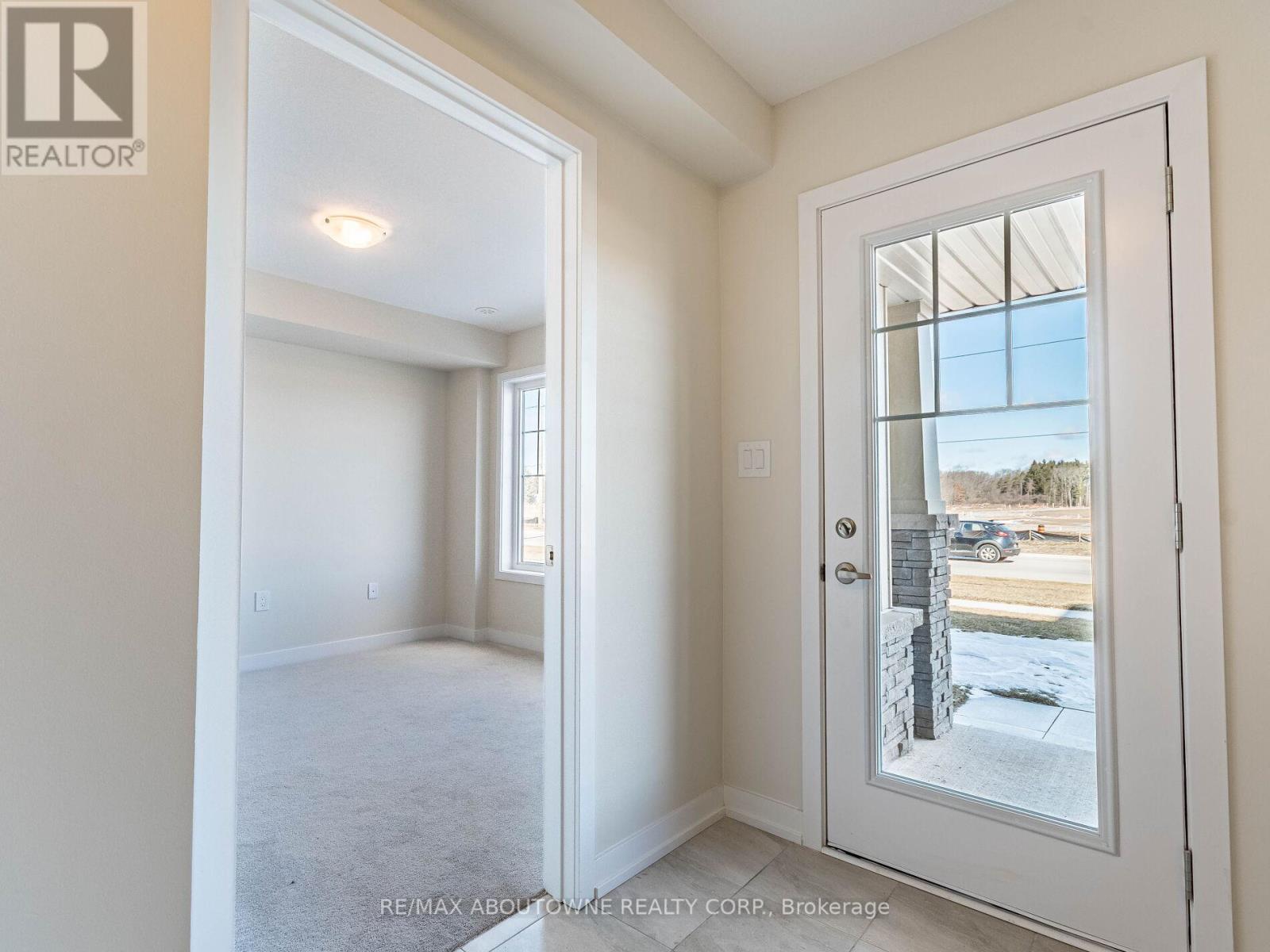 81 Melody Lane, Thorold, Ontario  L3B 0L4 - Photo 5 - X12761294