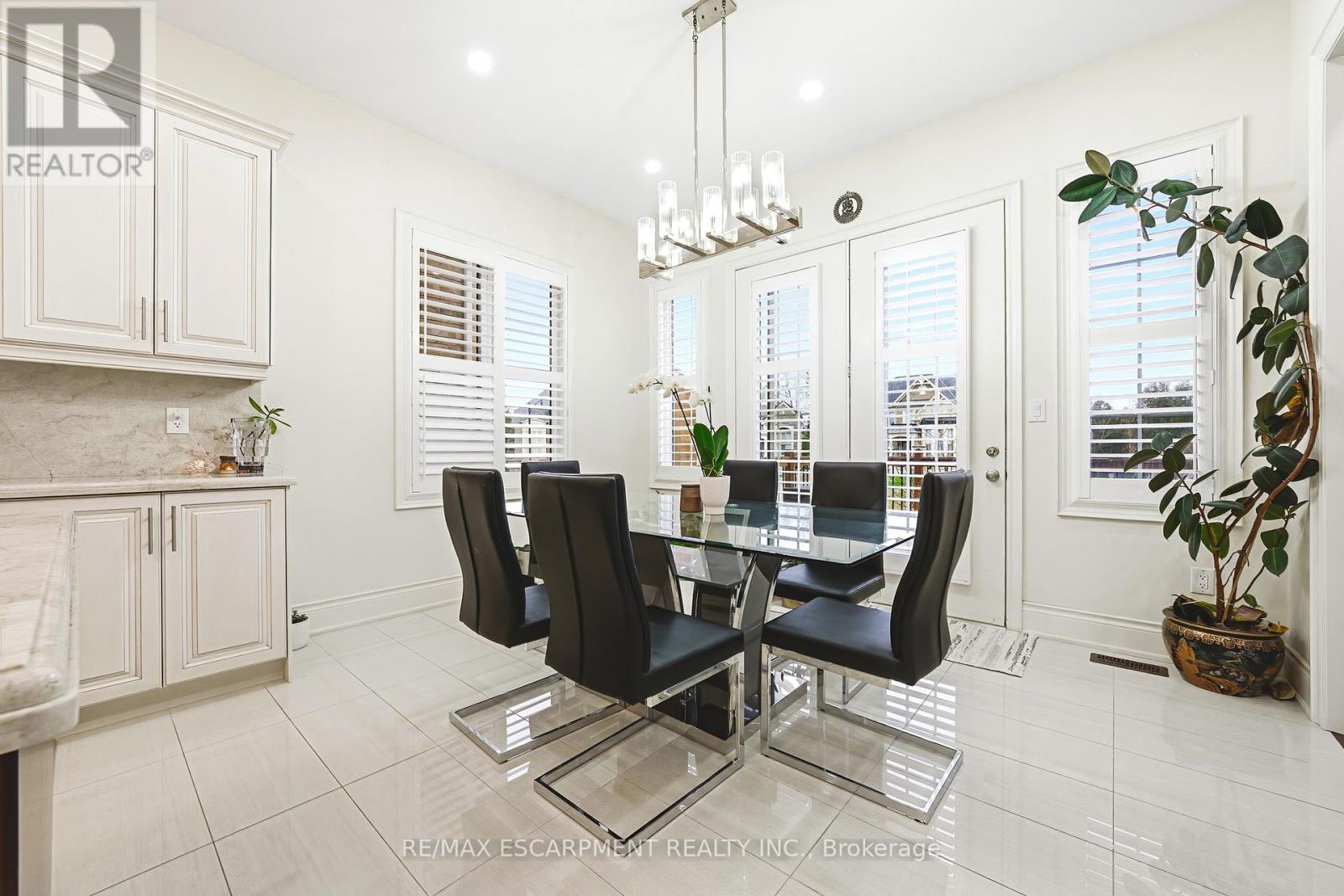 60 Golden Hawk Drive, Hamilton, Ontario  L8B 1W9 - Photo 12 - X12761346