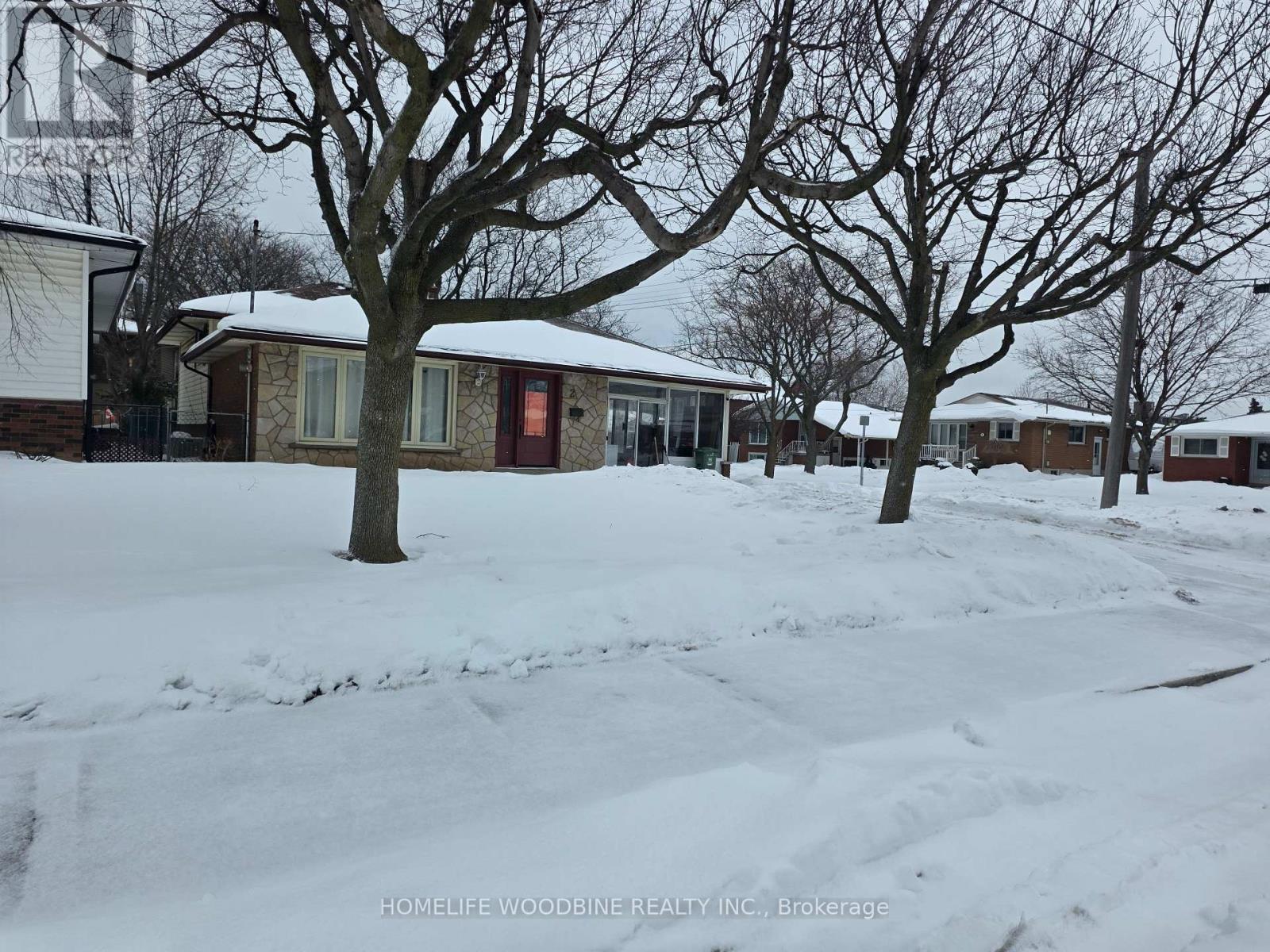 2 Rideau Crescent, Hamilton, Ontario  L8T 2S9 - Photo 3 - X12761426