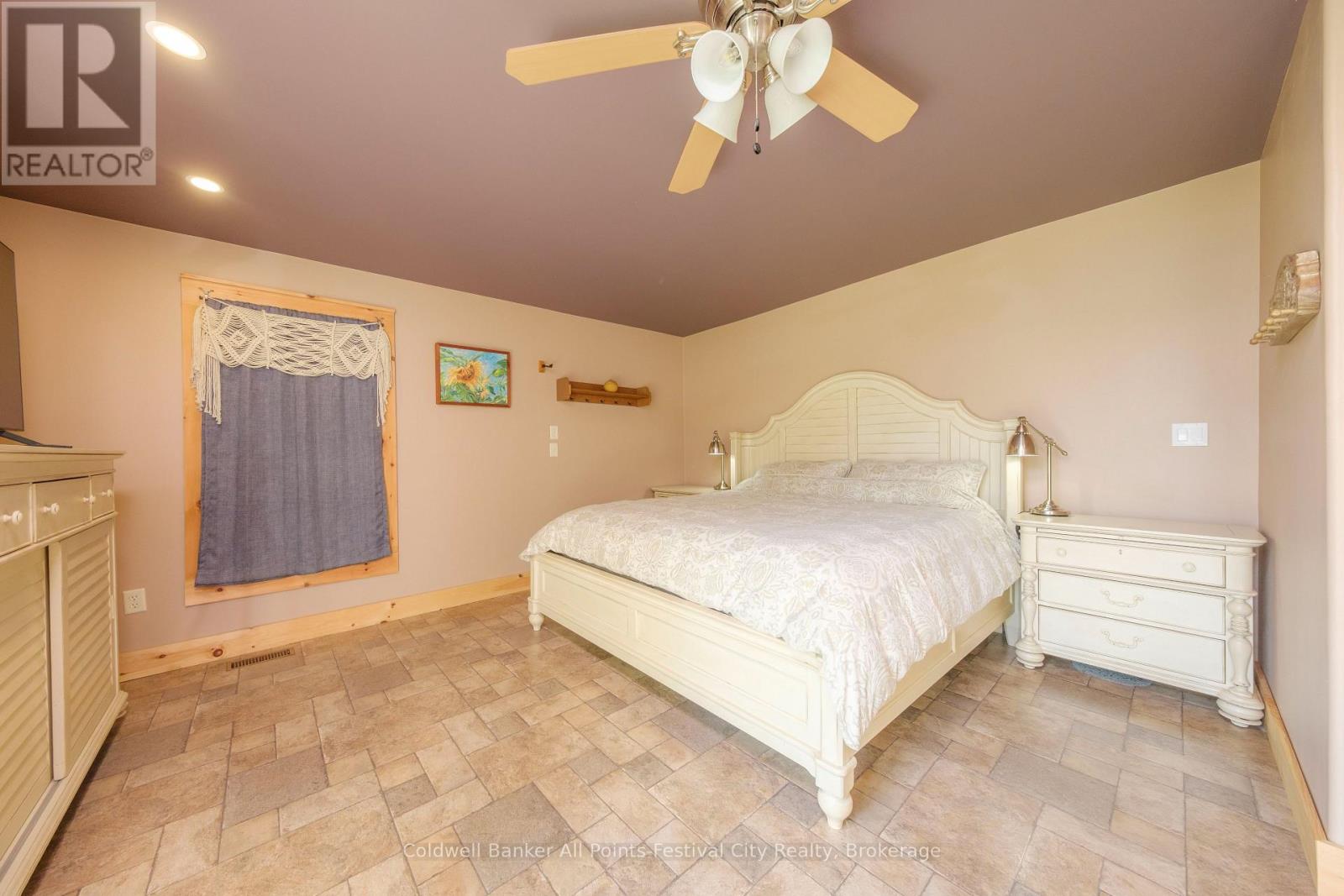 511 Havelock Street, Huron-Kinloss, Ontario  N0G 2H0 - Photo 11 - X12372855