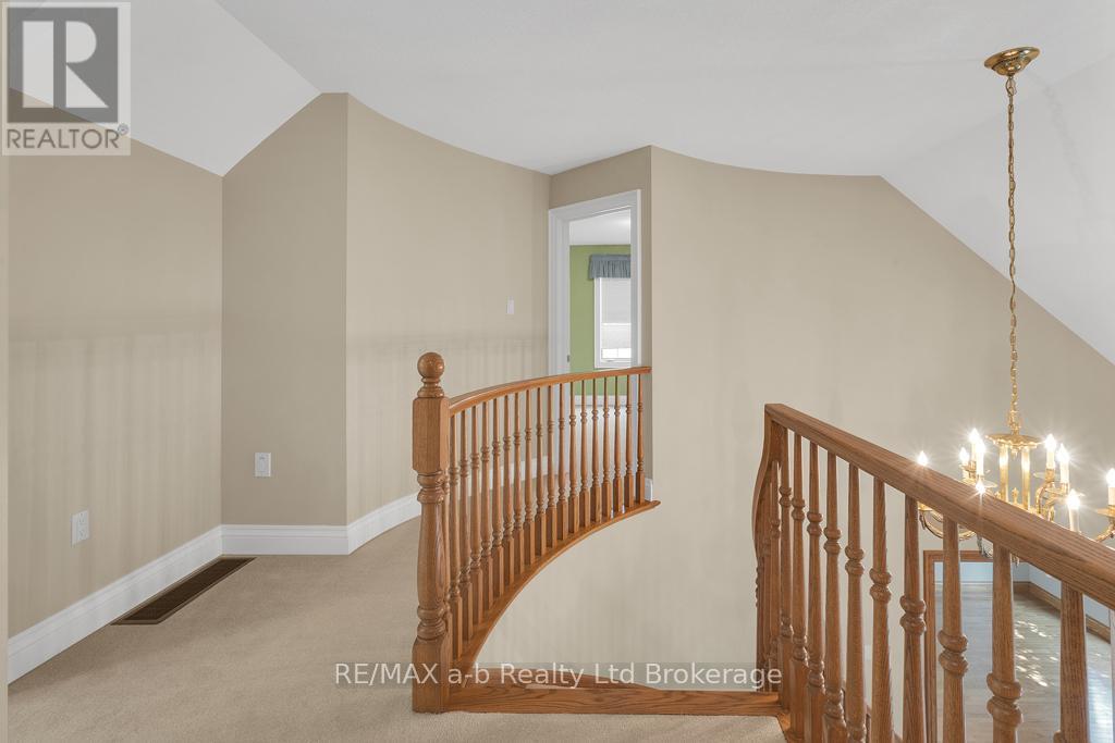 21 Windemere Avenue, Tillsonburg, Ontario  N4G 5M8 - Photo 23 - X12761832