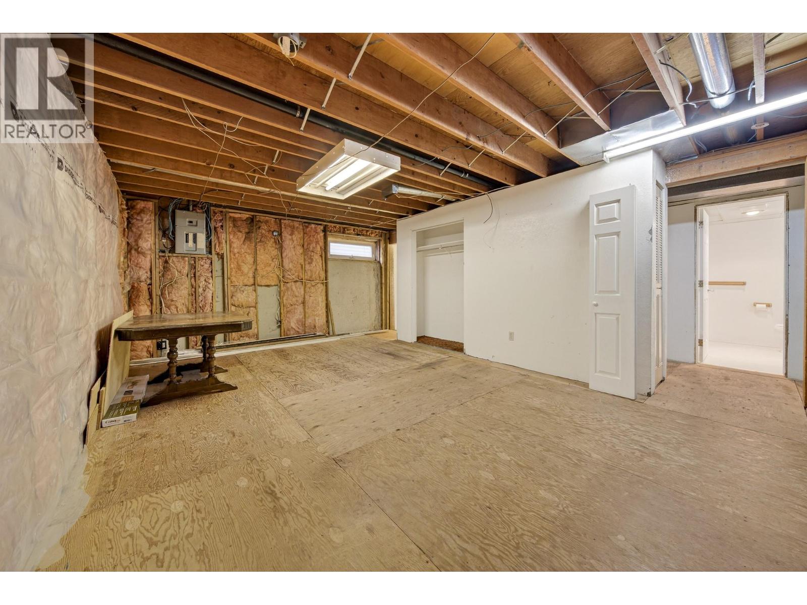 261 Pine Avenue, Sparwood, British Columbia  V0B 2G0 - Photo 28 - 10371910