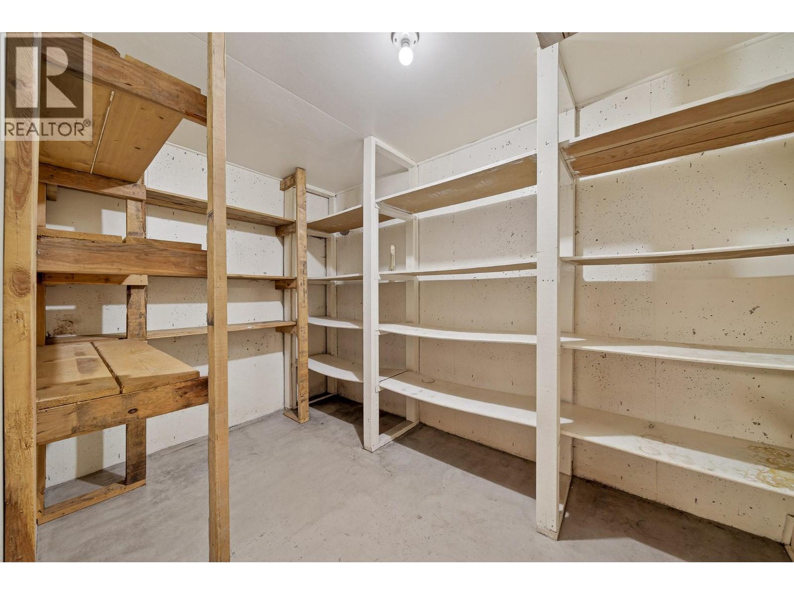 261 Pine Avenue, Sparwood, British Columbia  V0B 2G0 - Photo 35 - 10371910