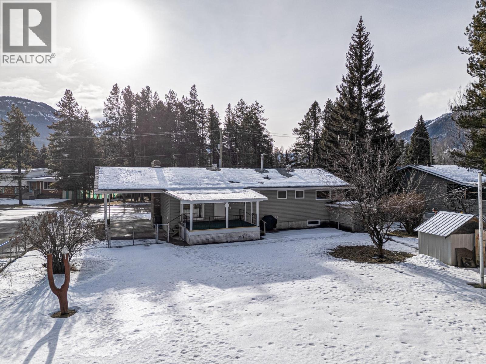 261 Pine Avenue, Sparwood, British Columbia  V0B 2G0 - Photo 47 - 10371910