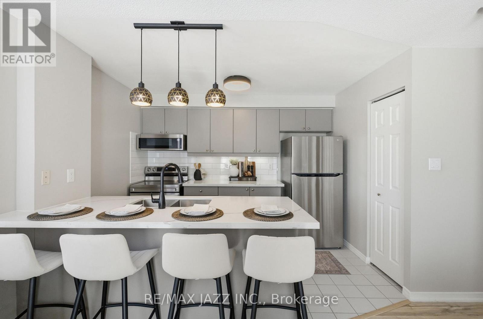 210 - 87 Aspen Springs Drive, Clarington, Ontario  L1C 5J8 - Photo 13 - E12761776