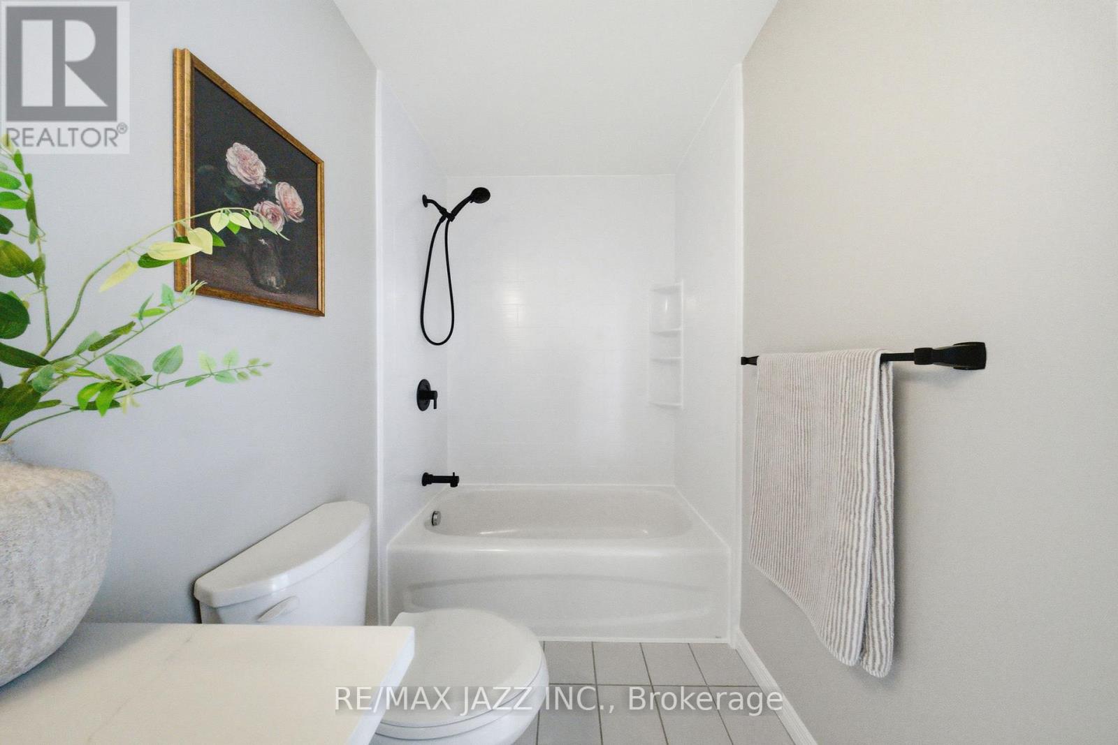 210 - 87 Aspen Springs Drive, Clarington, Ontario  L1C 5J8 - Photo 23 - E12761776