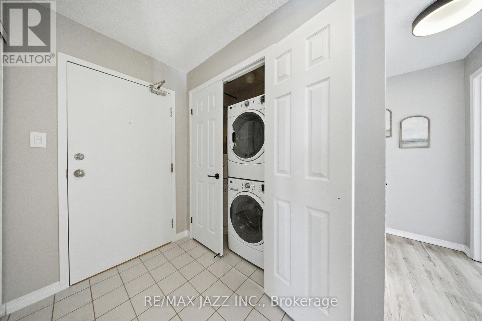 210 - 87 Aspen Springs Drive, Clarington, Ontario  L1C 5J8 - Photo 3 - E12761776