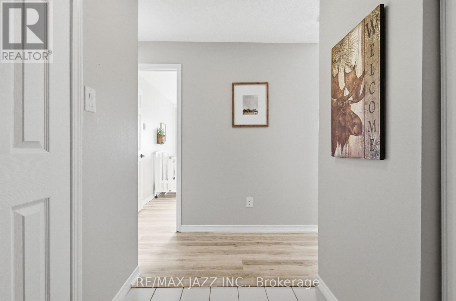 210 - 87 Aspen Springs Drive, Clarington, Ontario  L1C 5J8 - Photo 4 - E12761776