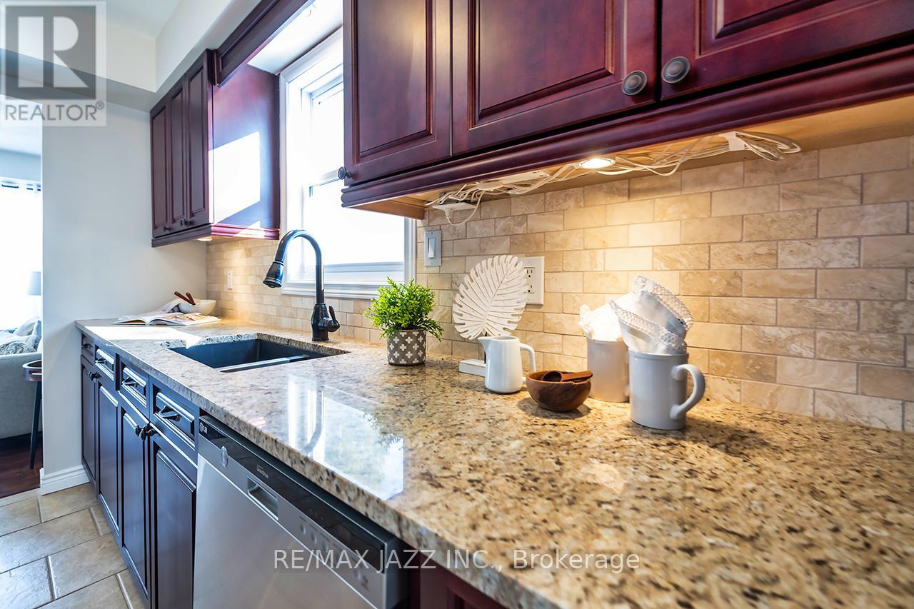 38 Newport Avenue, Clarington, Ontario  L1E 2C2 - Photo 9 - E12761822