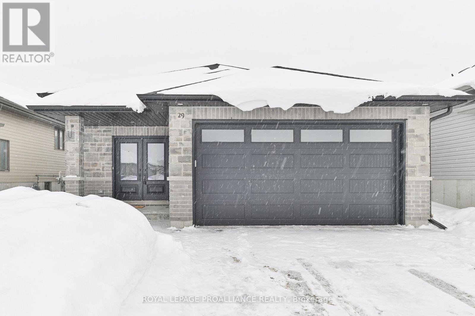 29 Cedar Park Crescent, Quinte West, Ontario  K8V 0J1 - Photo 3 - X12761864