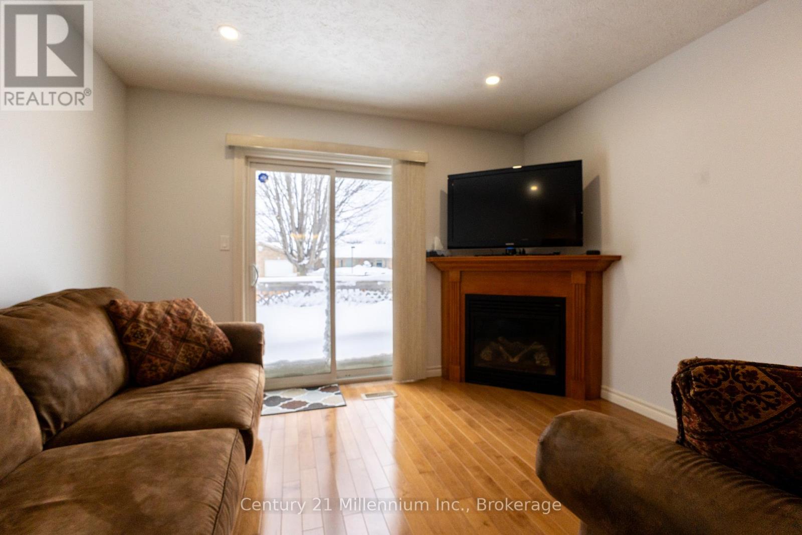 243 Stickel Street, Saugeen Shores, Ontario  N0H 2C1 - Photo 12 - X12761924