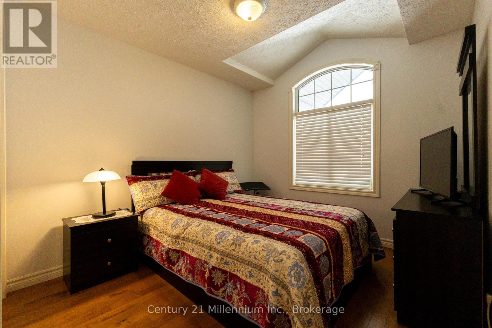 243 Stickel Street, Saugeen Shores, Ontario  N0H 2C1 - Photo 13 - X12761924