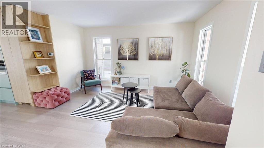 707 Jacob Lane, Waterloo, Ontario  N2V 2A7 - Photo 3 - 40798869