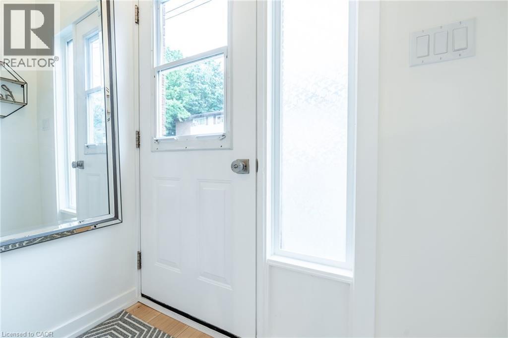 63 Woodman Drive N, Hamilton, Ontario  L8H 2M6 - Photo 3 - 40801959