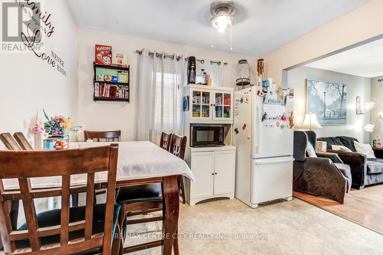 186 Centre Street, St. Thomas, Ontario  N5R 3A4 - Photo 7 - X12761786