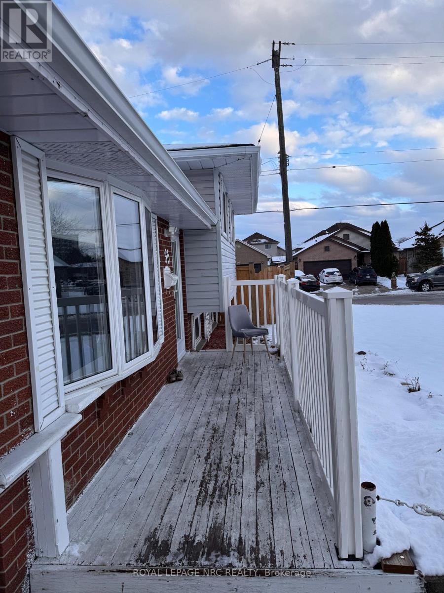 35 Eugene Street, Hamilton, Ontario  L8H 2R1 - Photo 3 - X12761806