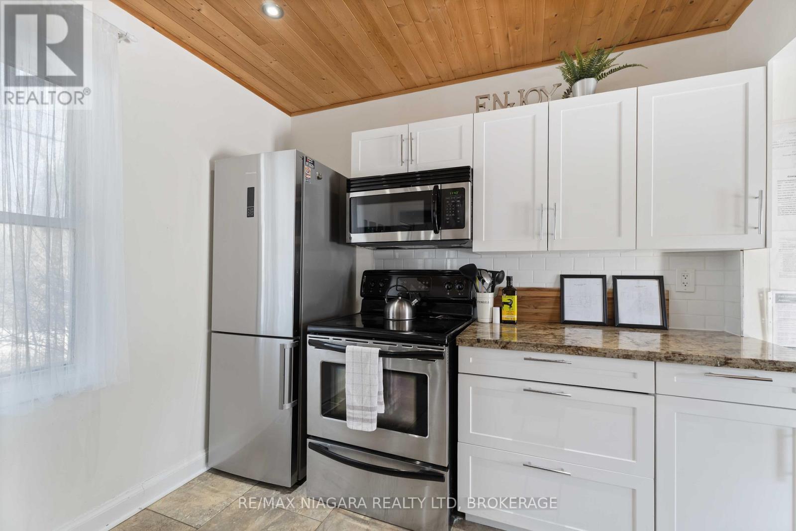 1459 Niagara Stone Road, Niagara-On-The-Lake, Ontario  L0S 1T0 - Photo 10 - X12761854