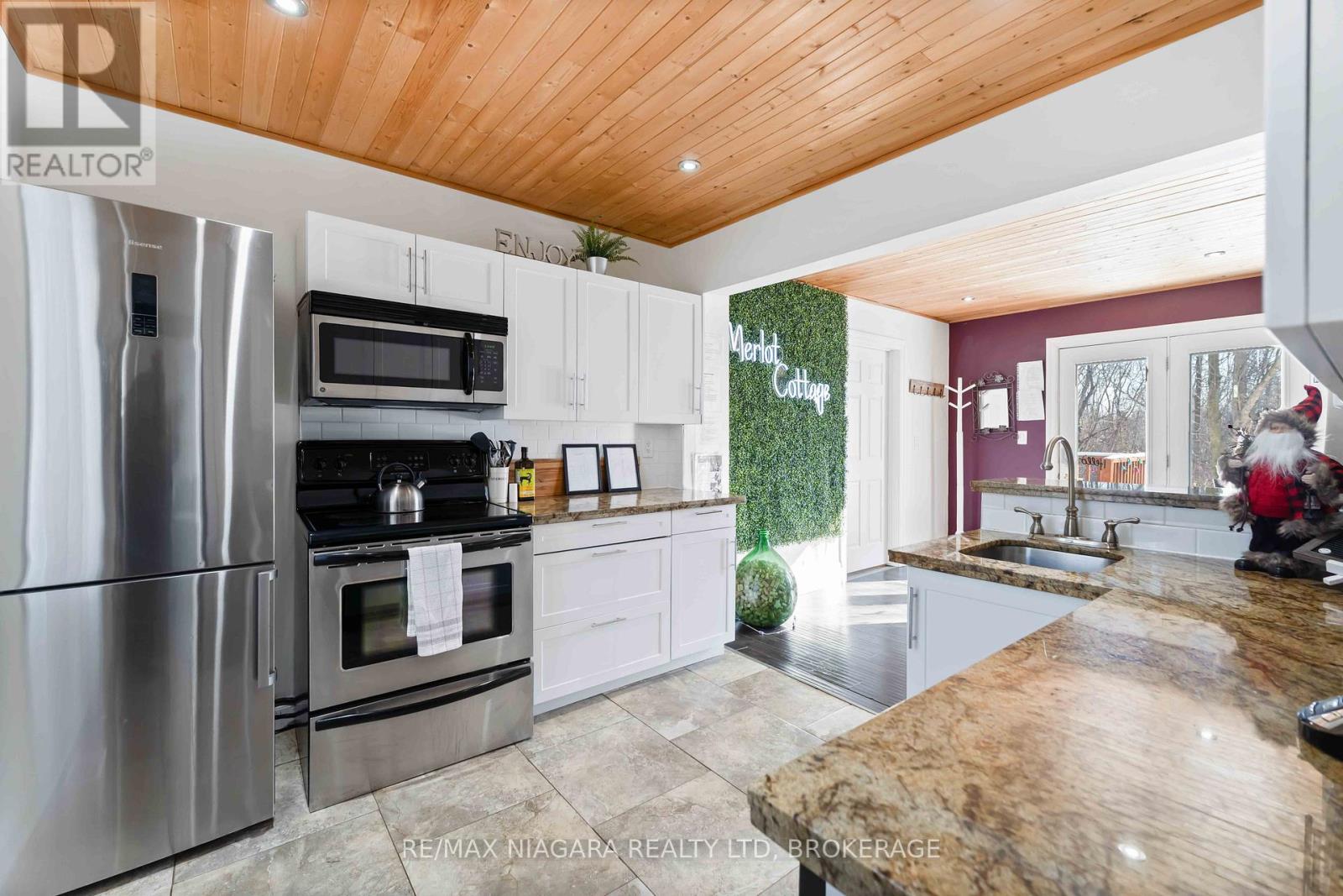 1459 Niagara Stone Road, Niagara-On-The-Lake, Ontario  L0S 1T0 - Photo 13 - X12761854